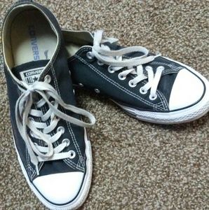 Converse chuck Taylor's mens 10 women's 12